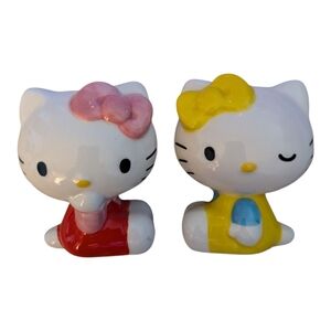 Hello Kitty Salt & Pepper Shakers